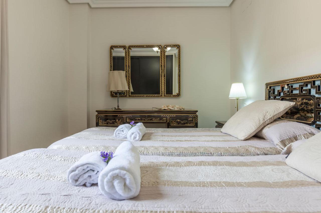 Apartamento Calle Sierpes Севілья Екстер'єр фото